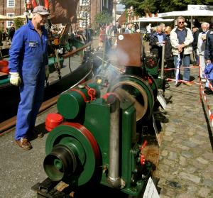 2005-08-06 Leer Traditionsschiffertreffen 209-2_135.jpg